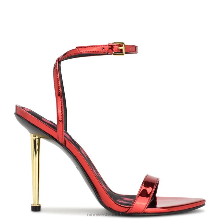 לבבות מתכתיים במראה אדומה